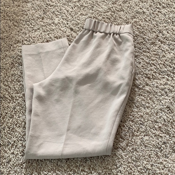 Aritzia Cohen - Picture 3 of 5